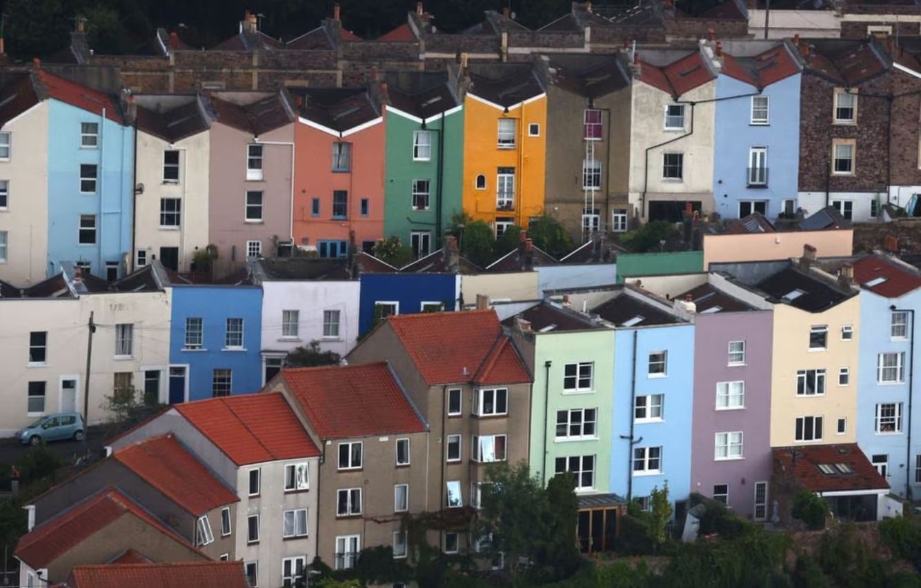 image Asking prices for UK homes have smallest spring rise since 2016