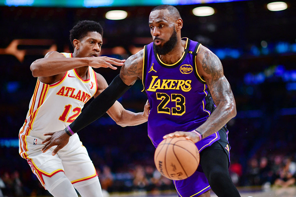 image LeBron adds to statistical achievements as Lakers top Hawks