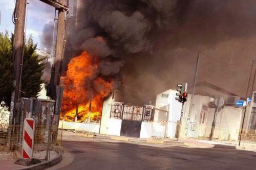 image Fire damages truck and excavator in Anarita