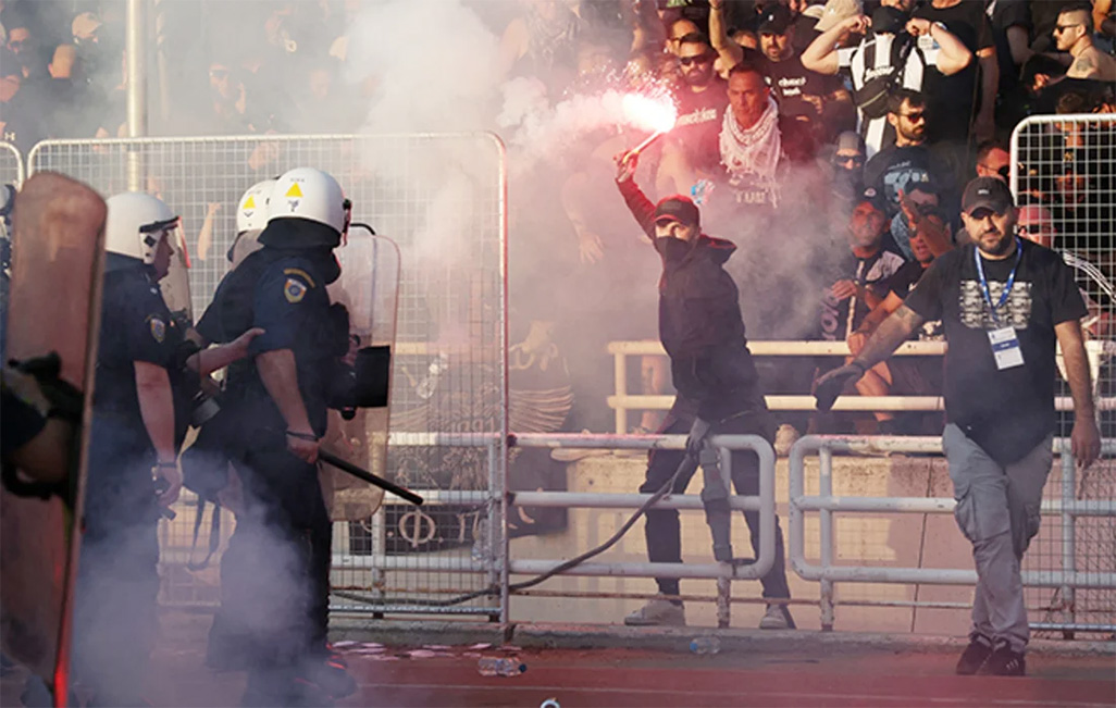 image Greek police arrest 12 in latest operation against sports-related gangs